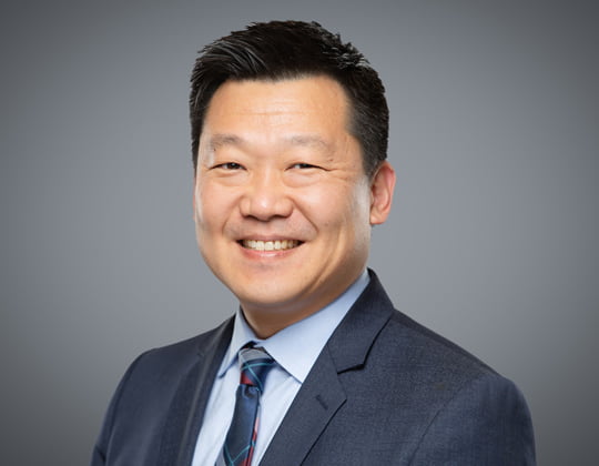 Philip Cho, WeirFoulds, Lawyer, Insolvency Restructuring Practice